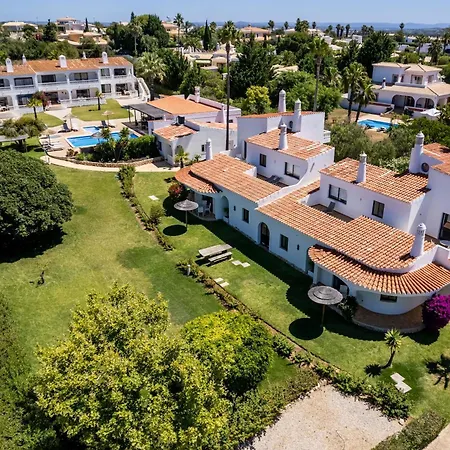 Carvoeiro Grande: Spacious 16-bedroom Algarve Retreat With Private Pool Villa