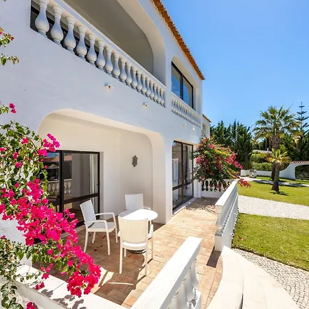 Villa Carvoeiro Grande: Spacious 16-bedroom Algarve Retreat With Private Pool Carvoeiro (Lagoa)