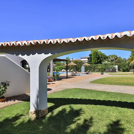 Grande: Spacious 16-bedroom Algarve Retreat With Private Pool Villa