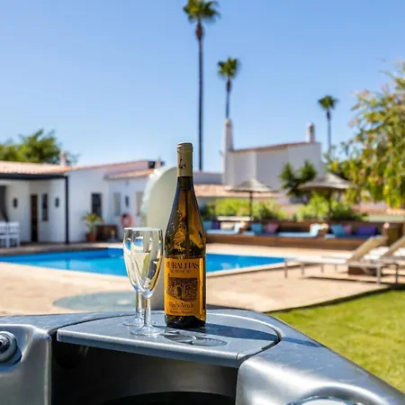 Grande: Spacious 16-bedroom Algarve Retreat With Private Pool Villa *