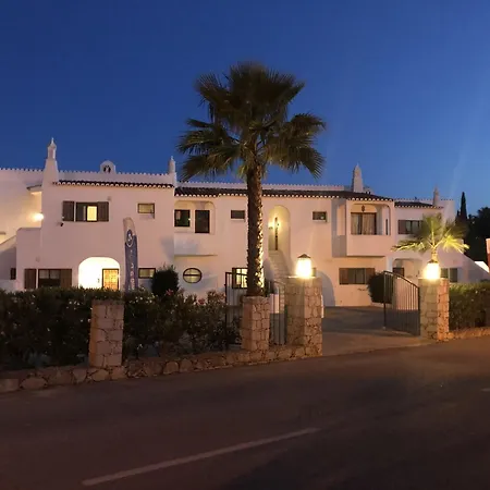Grande: Spacious 16-bedroom Algarve Retreat With Private Pool *