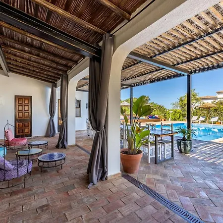 Grande: Spacious 16-bedroom Algarve Retreat With Private Pool * Carvoeiro (Lagoa)